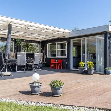 Holiday home Ond - 600m From The Sea By Interhome *